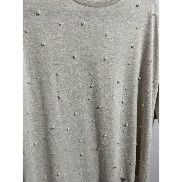 Chelsea And Theodore Pearl Embellished Top. Small. - Picture 5 of 6